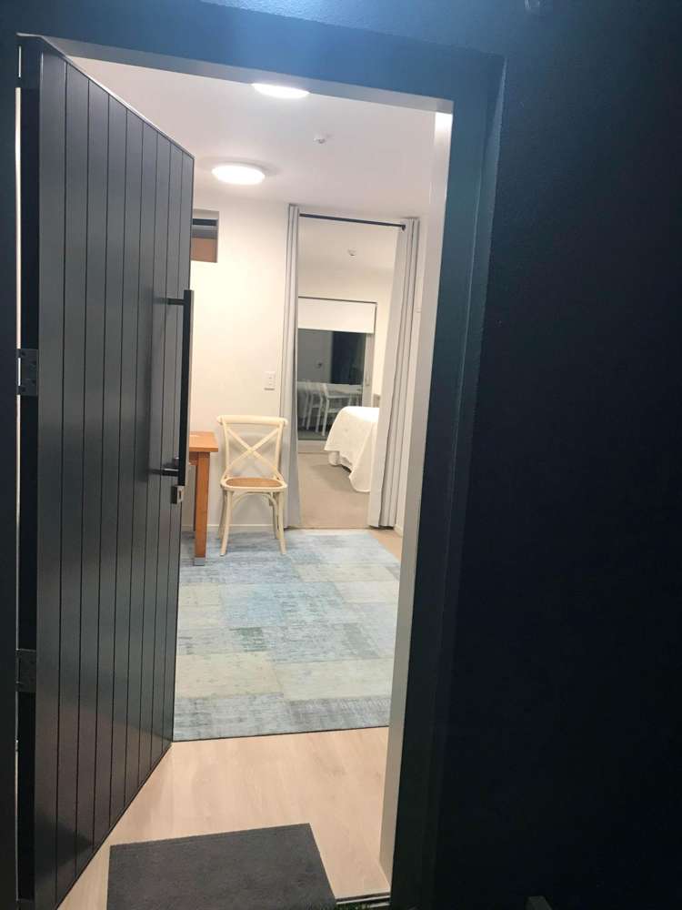 8a/5 Glen Road Browns Bay_1