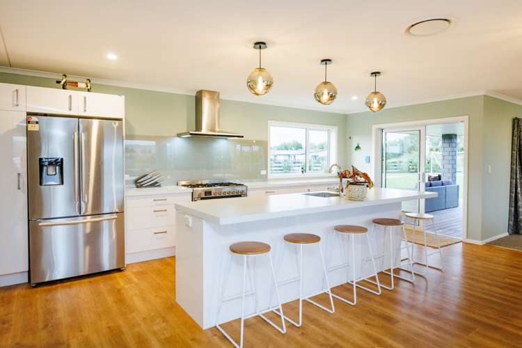 21 Loveston Lane Kelvin Grove_10