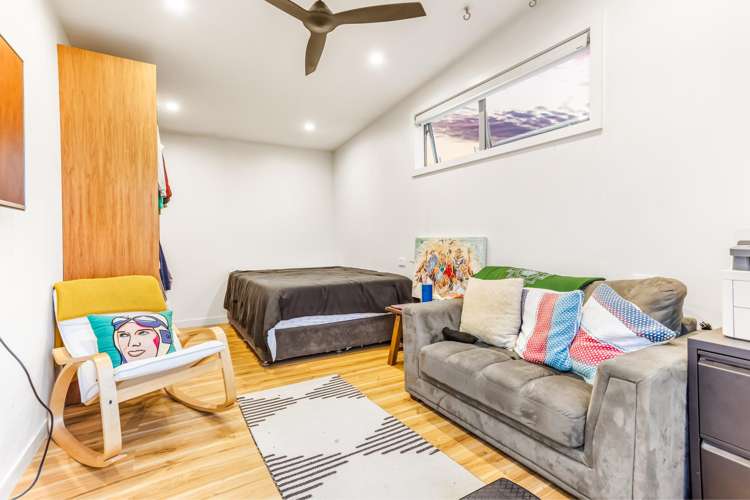 31 Cambridge Road Riverhead_16