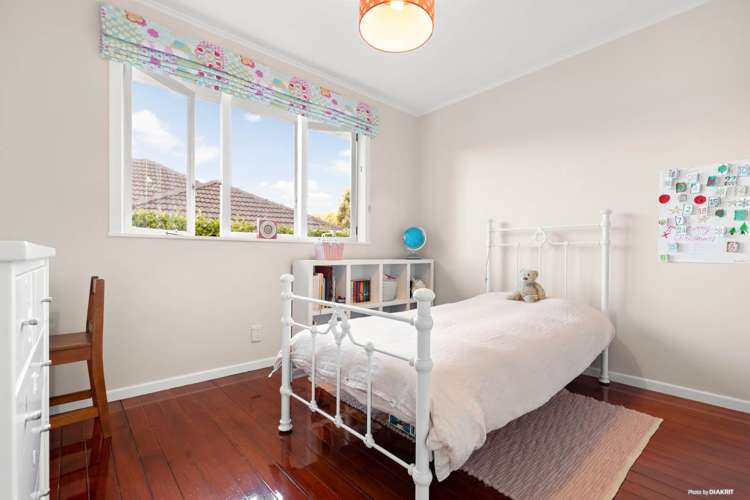 30 South Lynn Road Titirangi_13