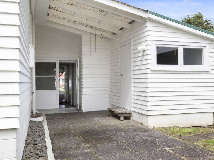 25 Swan Crescent Pakuranga_13