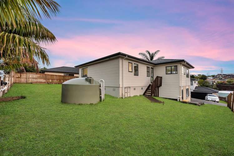 9 Makora Road Massey_1