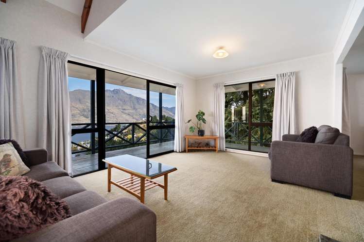 1 Von Place Fernhill/Sunshine Bay_9