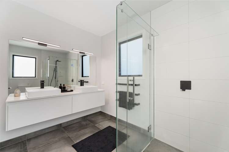 42 Oceana Drive Welcome Bay_19