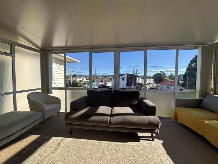 120 Vodanovich Road Te Atatu South_5