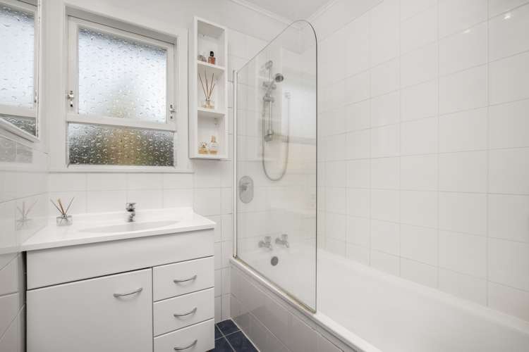 2 Thomas Rea Place Te Atatu South_12