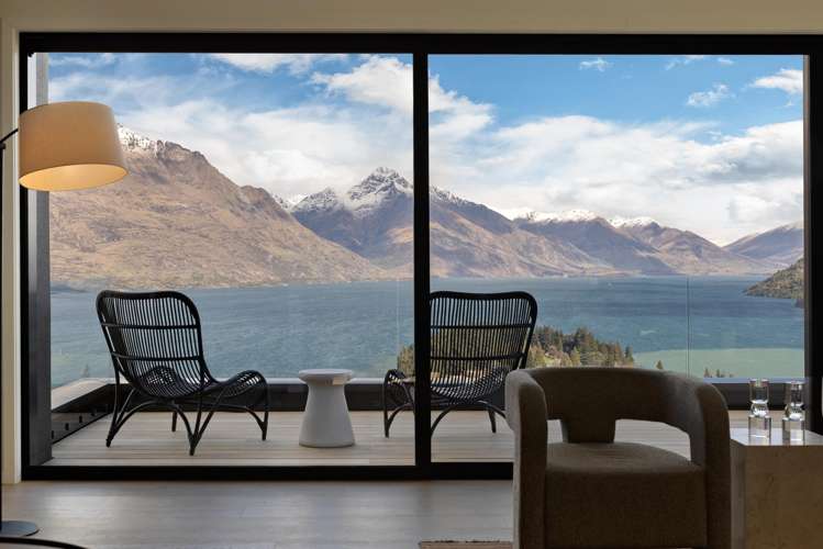 11 Belfast Terrace Queenstown_13