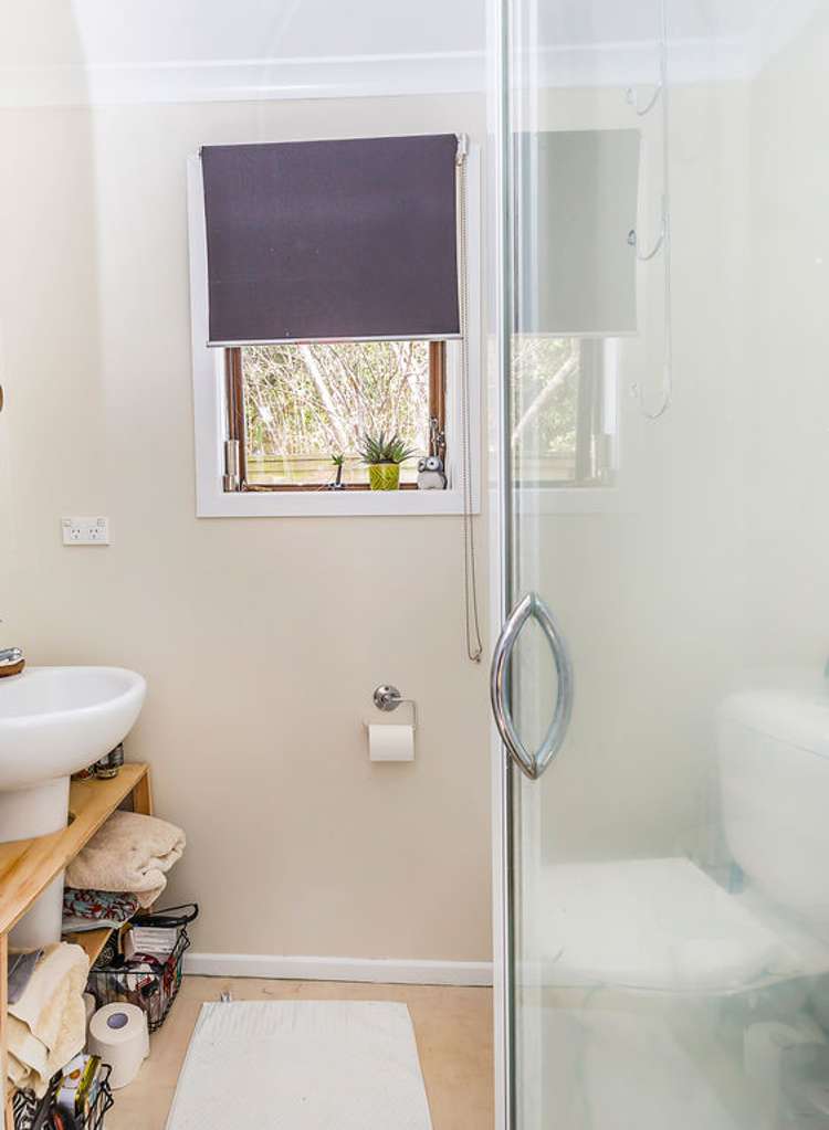 97 Apu Crescent Lyall Bay_14