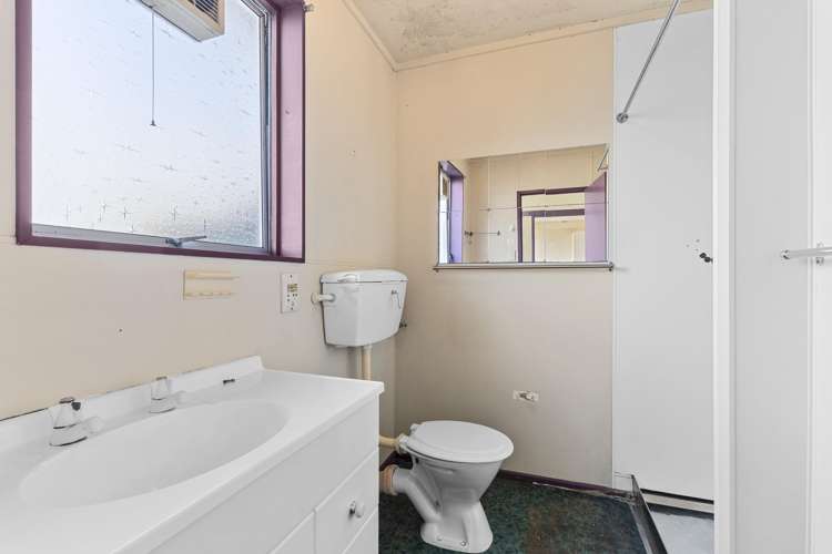 2/50 Paynters Avenue Strandon_14