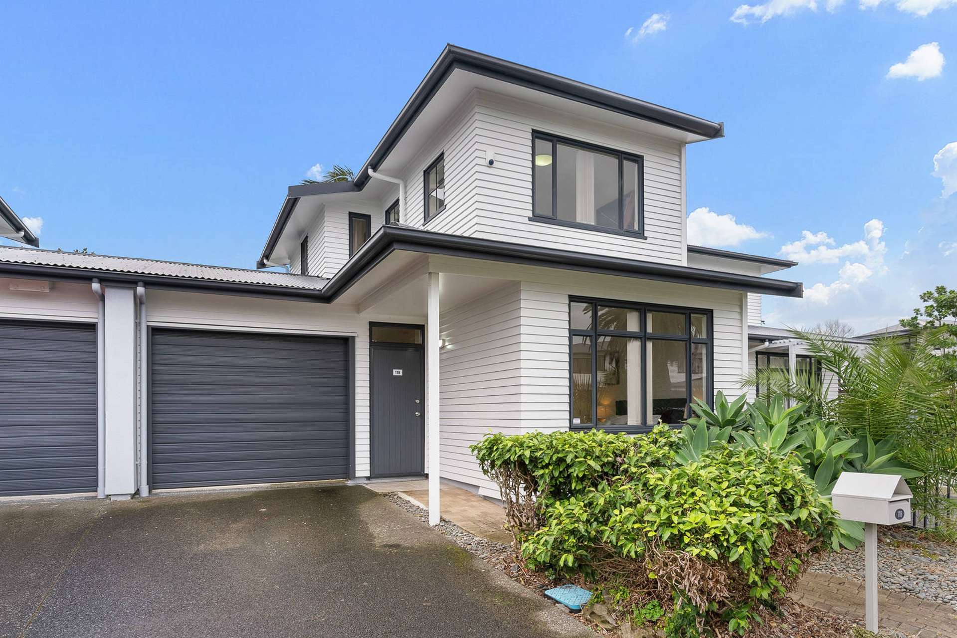 118/2 Armoy Drive East Tamaki_0