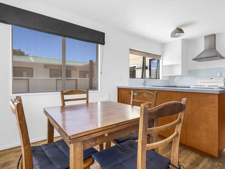 2/610 Queen Street West_5