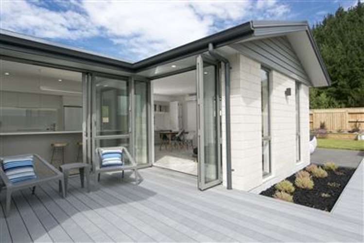 298 Lakes Boulevard Pyes Pa_19