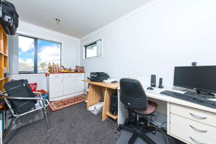 4 Walter Little Way Flat Bush_14