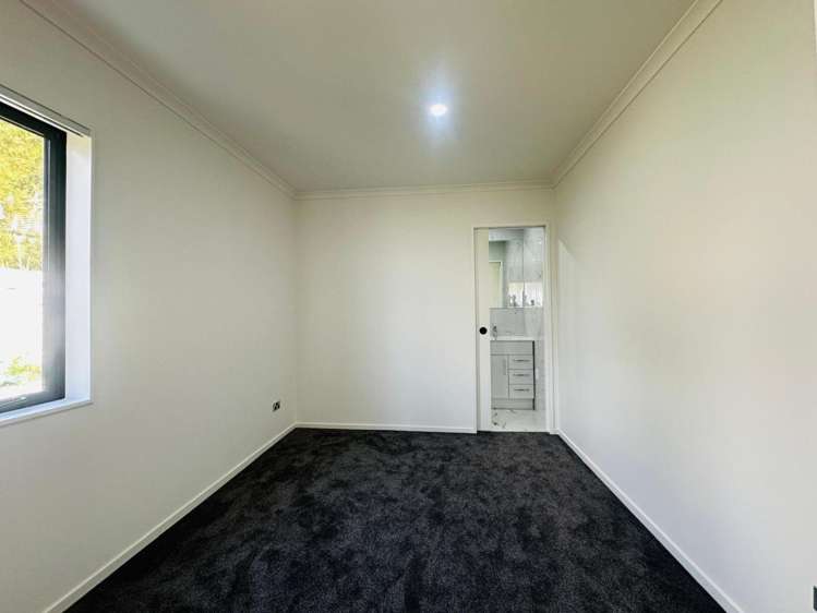 78 Joseph Street Flat Bush_15