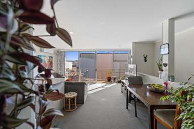 21/60 Parton Road_3