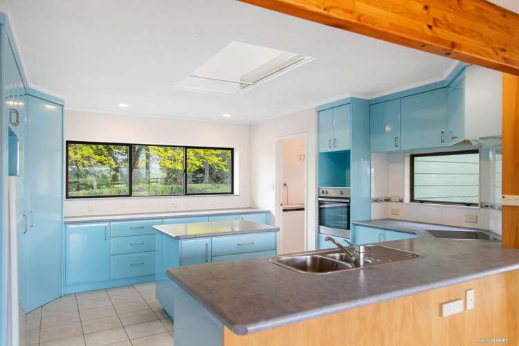 744 Runciman Road Runciman_14