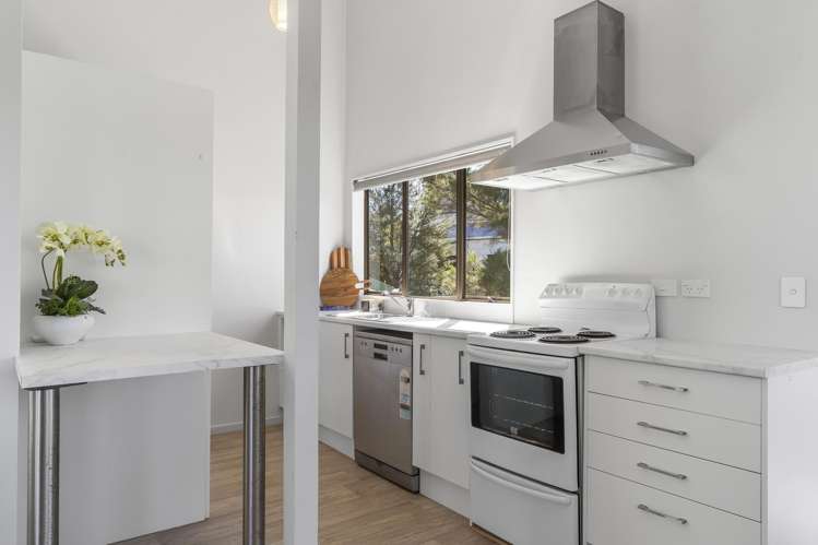 1/18, 2/18 Glen Vista Road Bayview_10