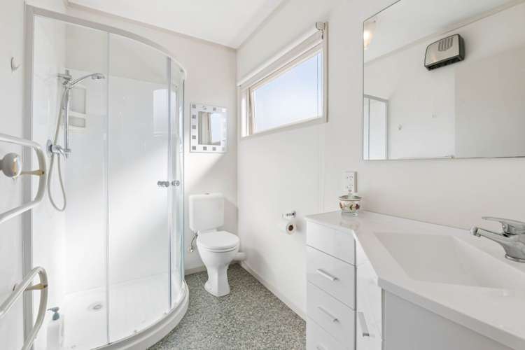 21 Stapleford Crescent Browns Bay_11
