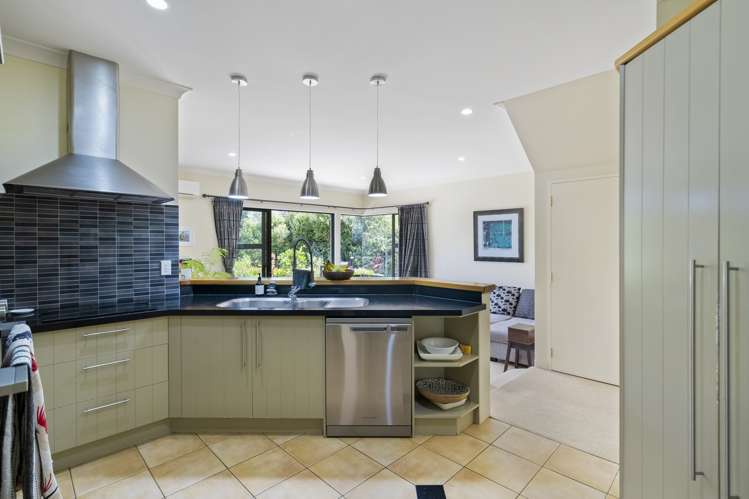 16 Renlee Place Cockle Bay_12