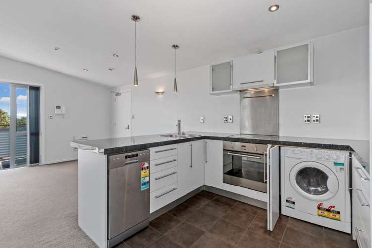 7/12 Hutcheson Street Sydenham_5