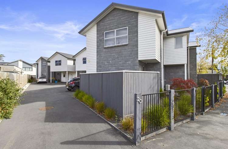  4/20 Jones Crescent_0