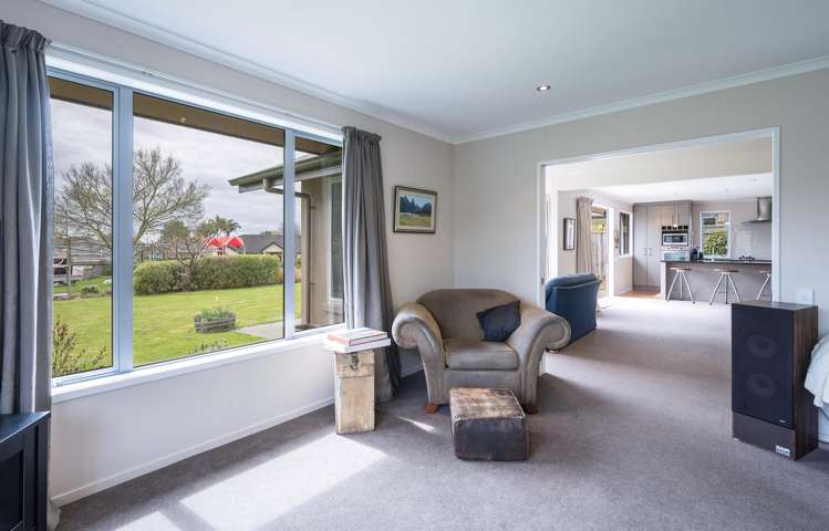 4 Romney Close Richmond_10