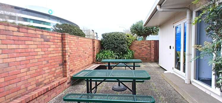 37 Taharoto Road Takapuna_10