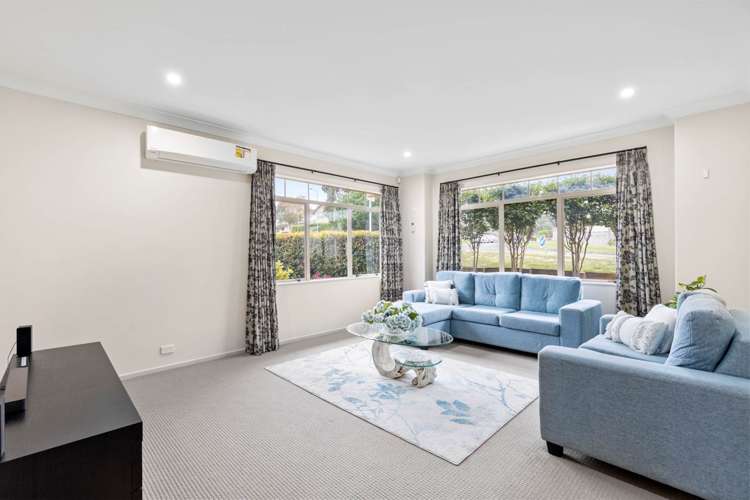 27 Amaretto Avenue Flat Bush_13