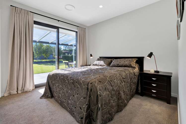 1 Orchard Lane Amberley_16