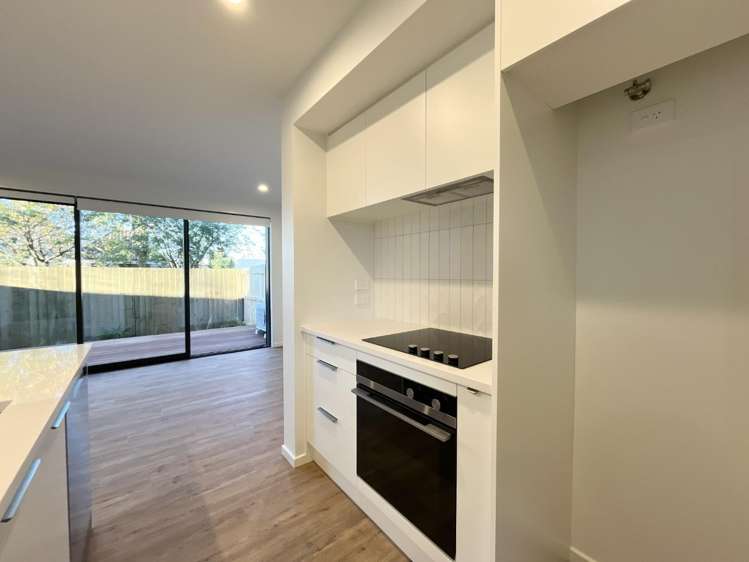 8/83 Edinburgh Street 10222_3