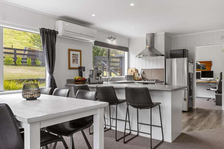 434 Whangamata Road Kinloch_15