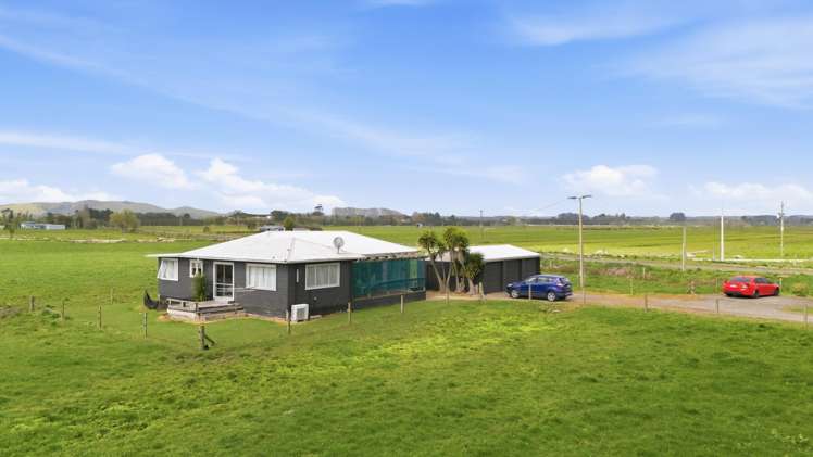 155 Cutwater Road and 2 Gardiner Place Pukehina_26