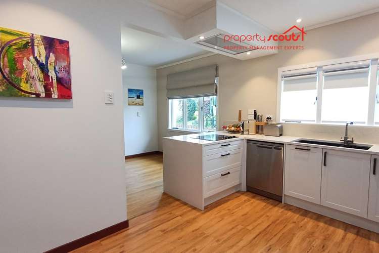 6 Walker Crescent 2034_8