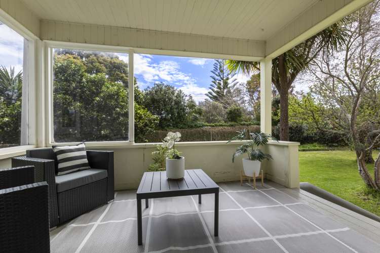 39 Muir Avenue Mangere Bridge_10