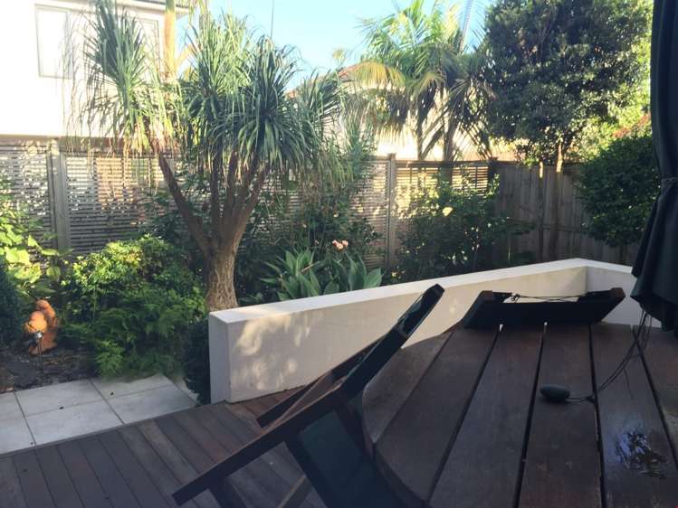 8 Villa Court Eastern Beach_20