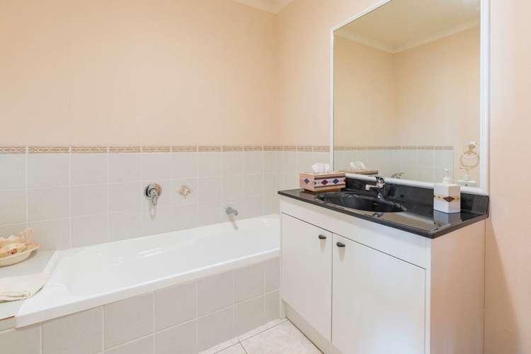 10 Hansworth Place Flat Bush_13