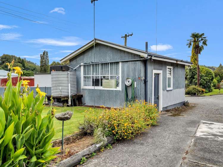 16 Milne Street Hunterville_24