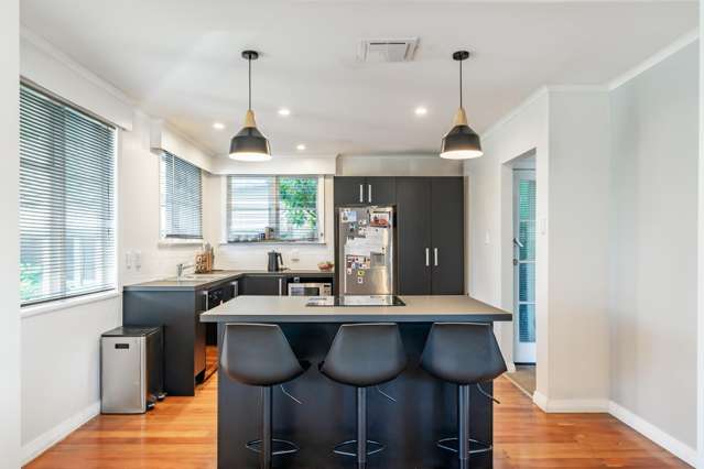 1055 Fergusson Drive Clouston Park_2