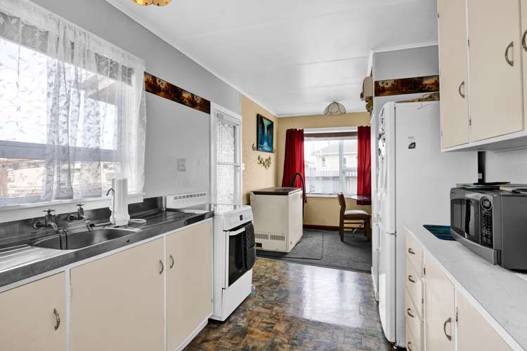 42/1 Egmont Street Hawera_8