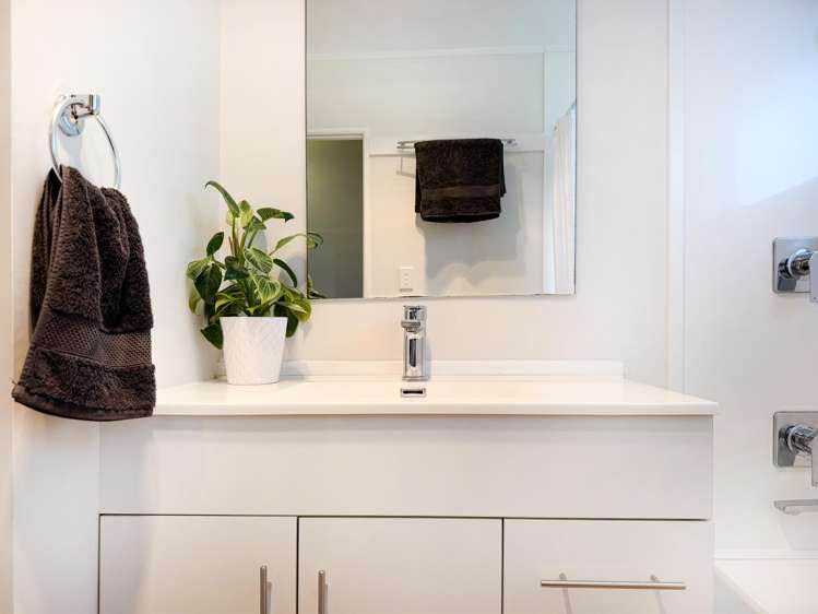 2/16 Bunnythorpe Road Papakura_11