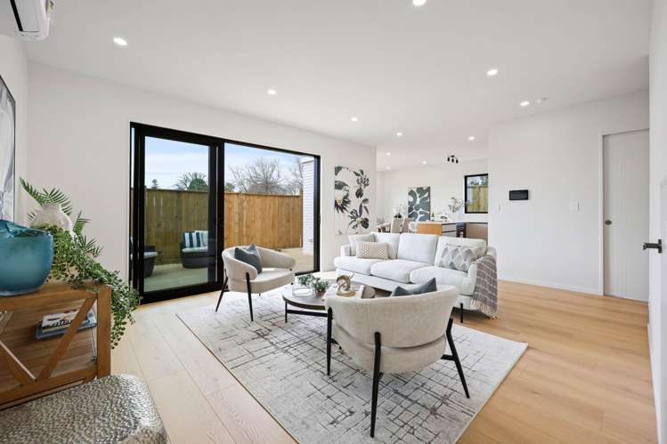 12B Butley Drive Farm Cove_5