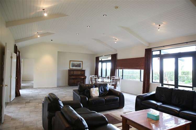 740 North Road Clevedon_14