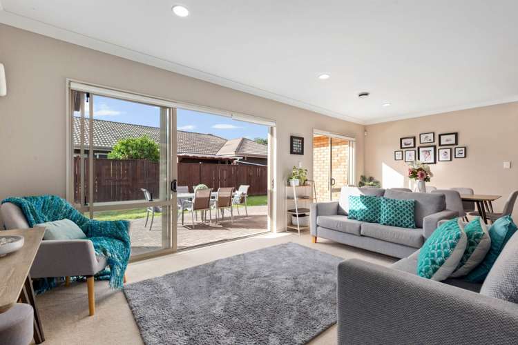 31 Stranraer Crescent Wattle Downs_1