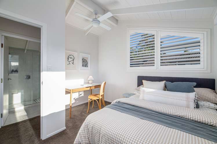 22 Woodfern Crescent Titirangi_29