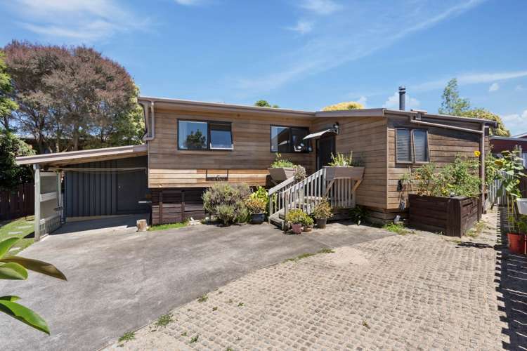 28 Meadowvale Rise Titirangi_16