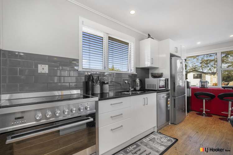 88 Vodanovich Road Te Atatu South_5