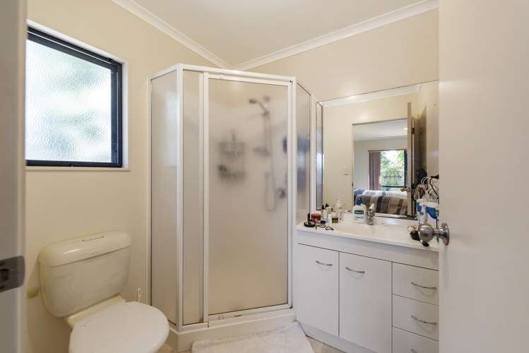 10 Karia Grove Papamoa_10