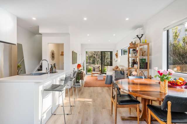 33 Meg Lane Glen Eden_4