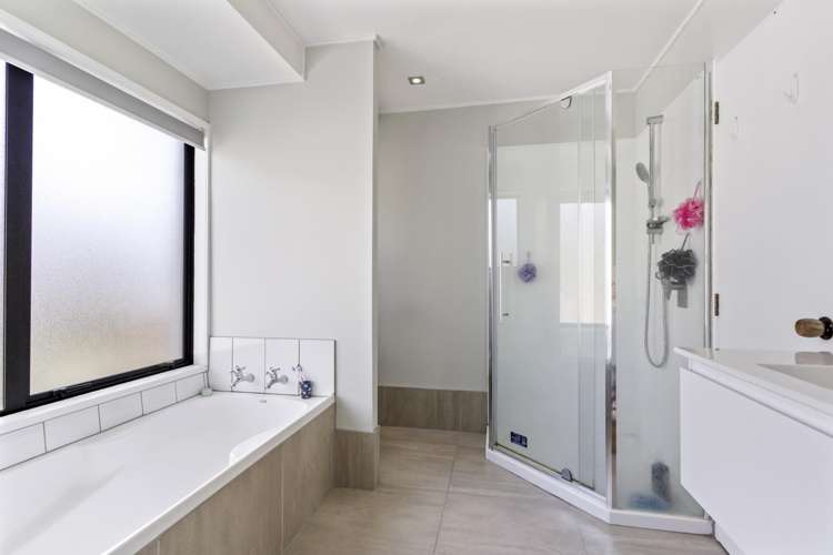 17 Oakmont Place Wattle Downs_18