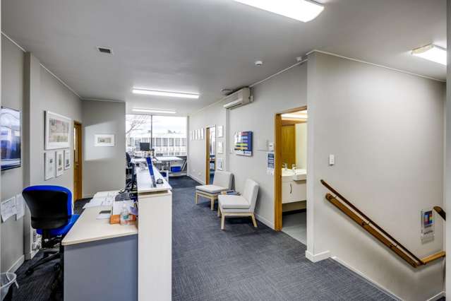 207 Avenue Road East Hastings Central_1